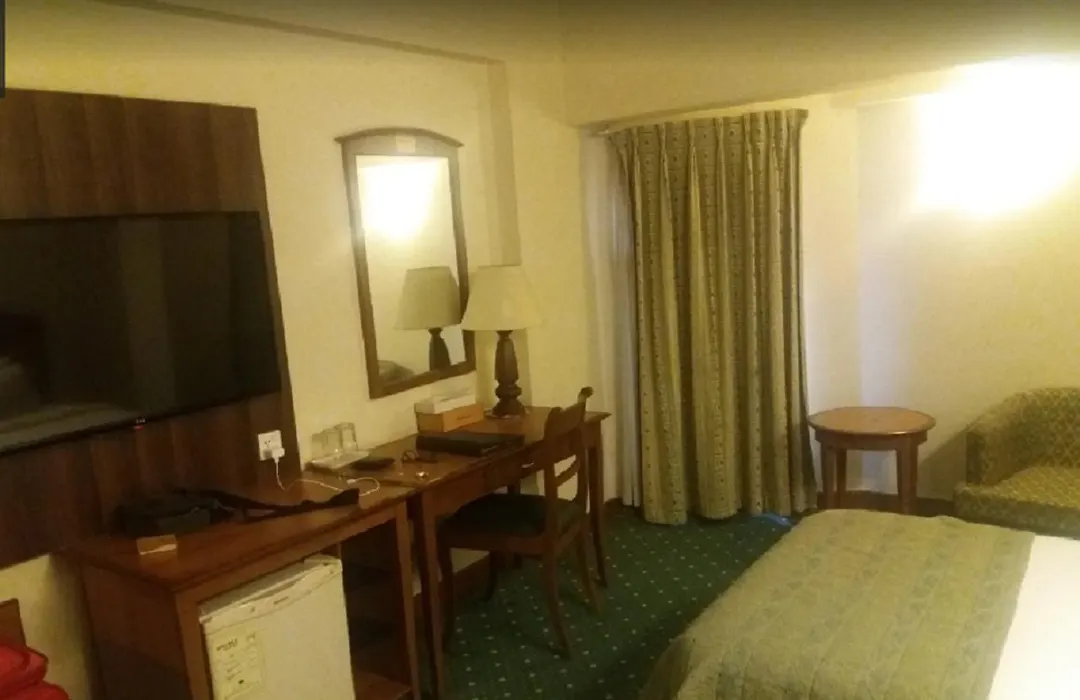 Embassy Inn, Karachi-1
